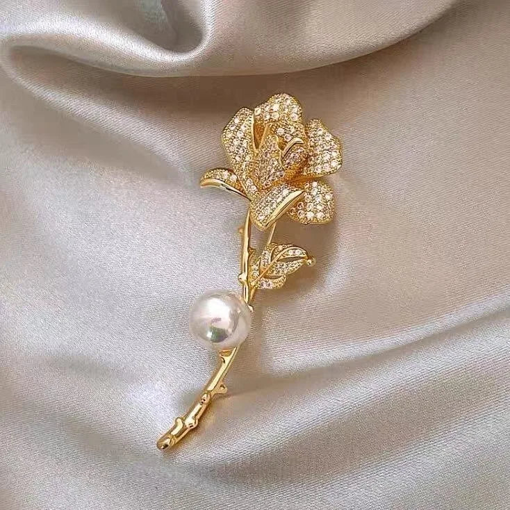 Sweet Flower Shape Lapel Pin Inlaid Shiny Rhinestones Brooches All-match Versatile Corsage Accessories