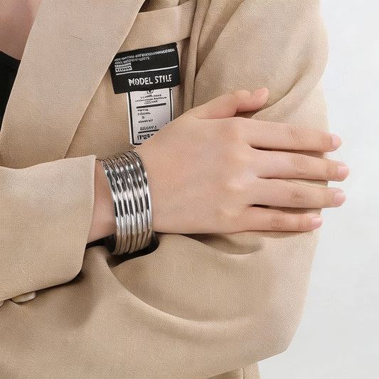 Glossy 18K Gold Plated Stainless Steel Bangle for Women