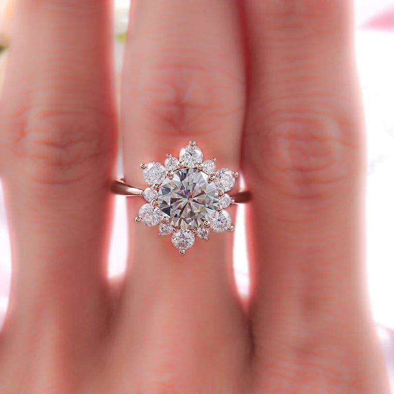 Wholesale Original Flower Shape 14k Soild Rose Gold Round Brillant Cut Moissanite Diamond Claw Setting for Woman Gift Use