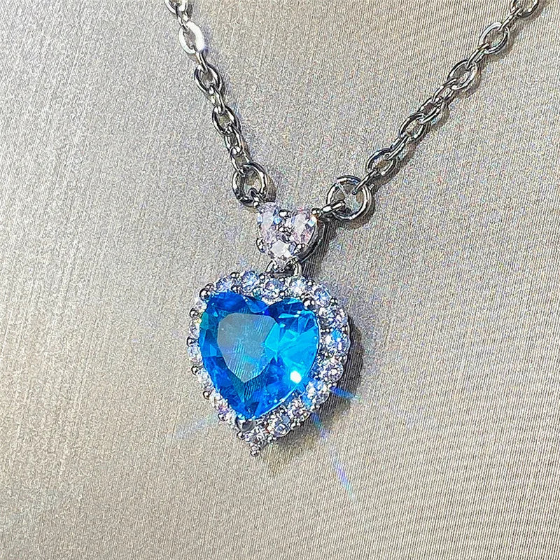 Huitan Vintage Red/Blue Heart Love Necklace for Women Luxury Inlay Bling Cubic Zirconia Elegant Lady's Accessories Party Jewelry