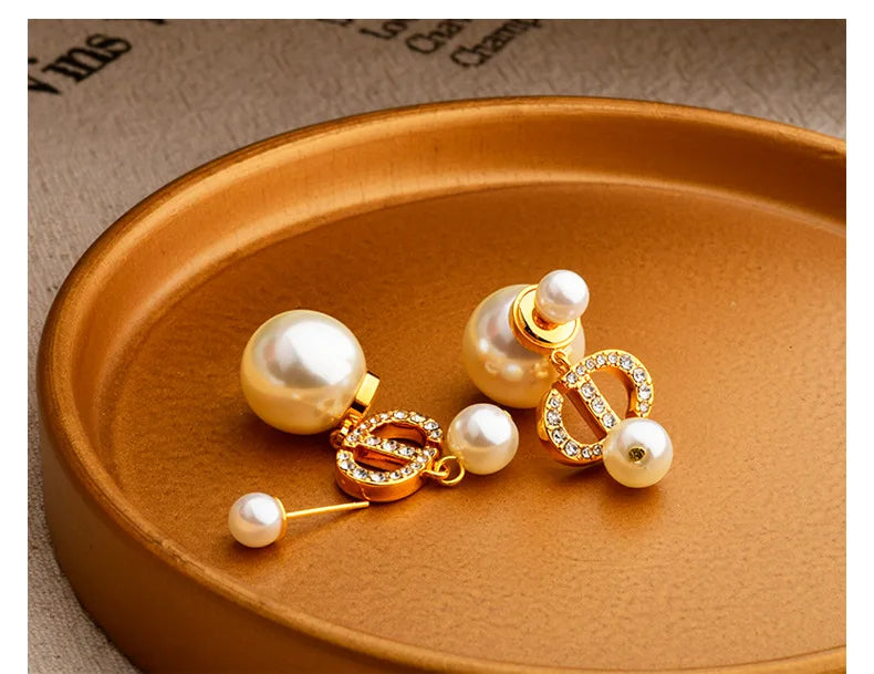 Elegant And Sweet Pearl Earrings Are Suitable For Women To Wear Fashionable Jewelry For Daily Travel, Parties And Banquets
