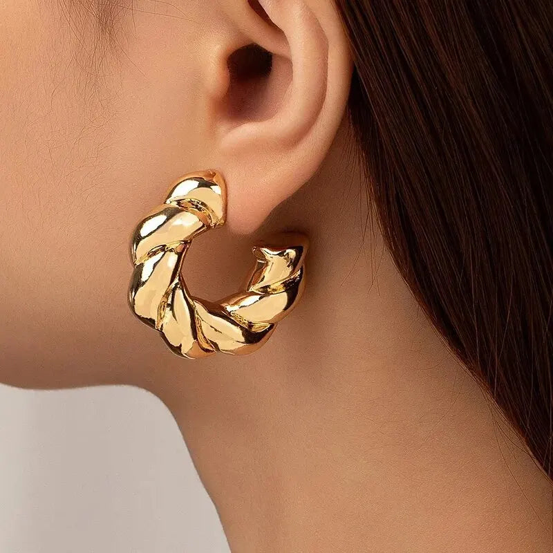 Gold Color Crystal Stone Hoop Earrings Twisted Metal Shape Silver Plating New Fashion Women Earrings Party Jewelry Birthday Gift