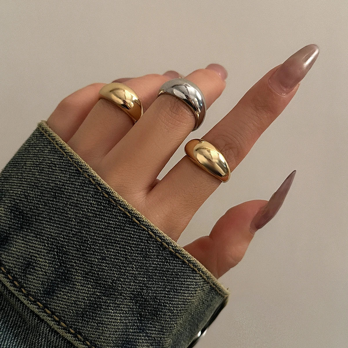 8 Pcs Chunky Open Smooth Surface Rings Set for Women Trendy Gold Color and Silver Color Mixed Finger Rings Accessories Fashion