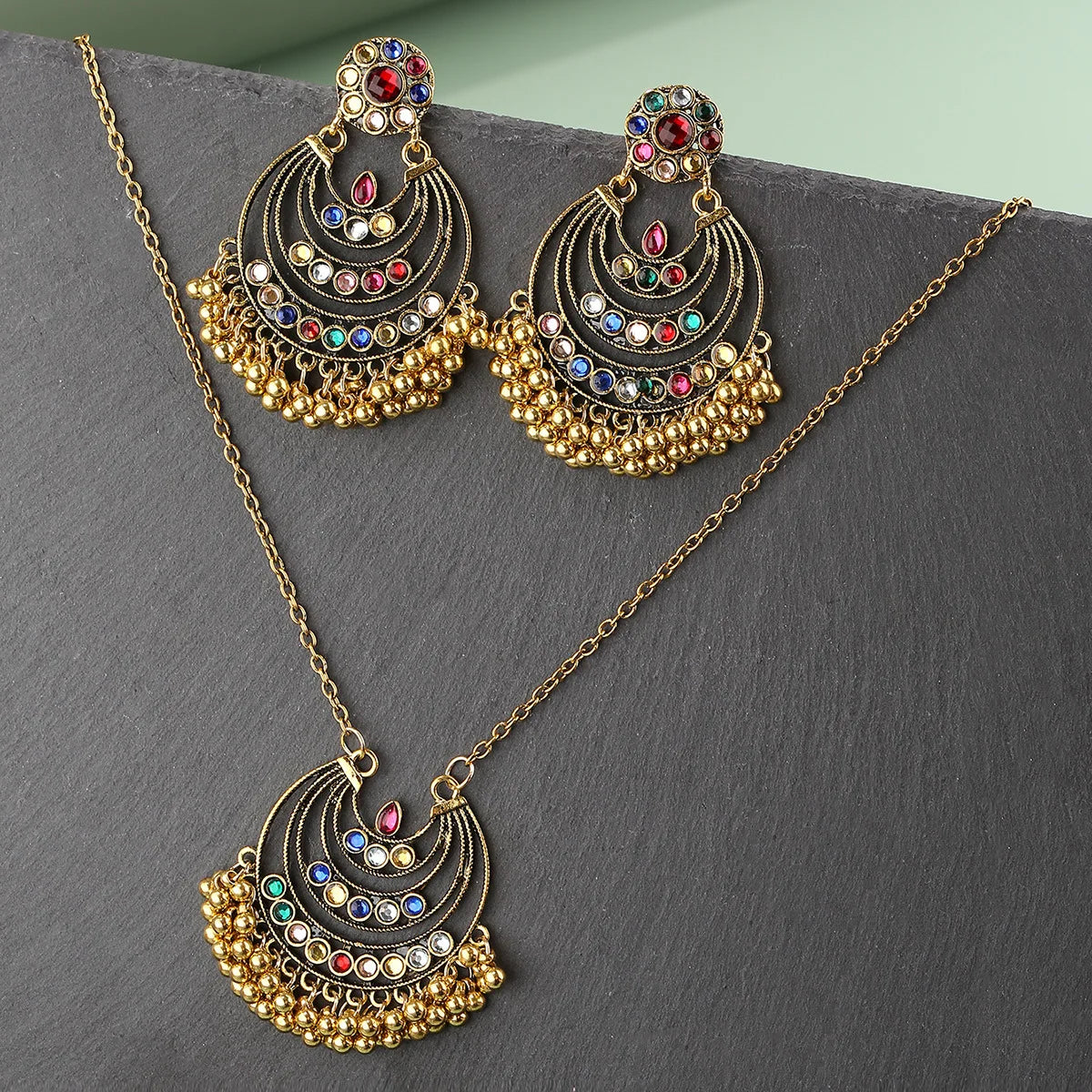 Luxury Retro Indian Jewelry Set Earring/Necklace Bijoux Wedding Jewelry Hangers Ethnic Carved Jhumka Earrings