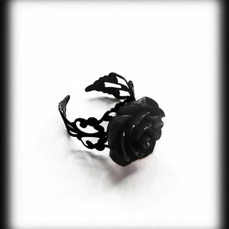 Punk Gothic Red Rose Rings Adjustable Hollow Rings for Women Witch Pagan Vintage Halloween Cool Girl Gift Party Jewelry Gift