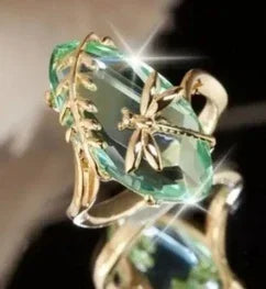 2025 New Luxury High End Party Women's Ring Bright Green Oval Crystal Noble  Retro Style Accessories Gorgeous Gift