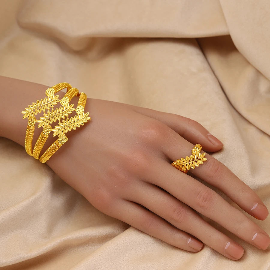 Middle East Cross border Dubai 24K Gold Plated Jewelry Set with Hollow Leaf Gold Leaf Bracelet Ring Two Piece Set