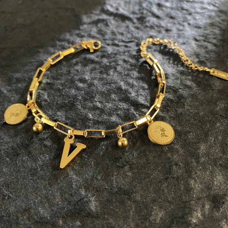 Queen Coin Letter 18K Gold-plated Stainless Steel Bracelet for Women Small Bell Pendant Adjustable Bracelet Classic Jewelry