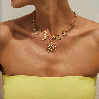 Ingemark 2025 Faddish Vintage Heart Sun Moon Pendant Necklace Trendy Creative Alloy Chains Chokers Necklace Wed Bridal Jewelry