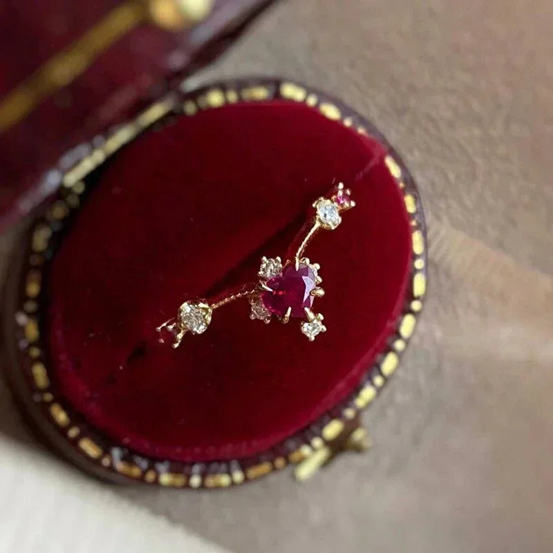 2025 European and American Red Cubic Zirconia Ring, Oval Geometric Fashion Temperament Elegant and Dazzling Jewelry Accessories