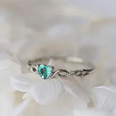 2025 New Luxury High End Party Women's Ring Bright Green Oval Crystal Noble  Retro Style Accessories Gorgeous Gift
