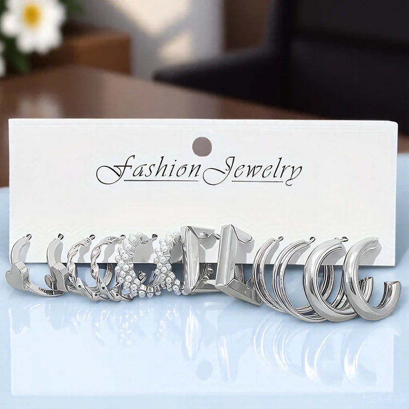 A Set of 6 Pairs of Elegant and Simple Style Combination Earrings for Women, Suitable for Daily Outings