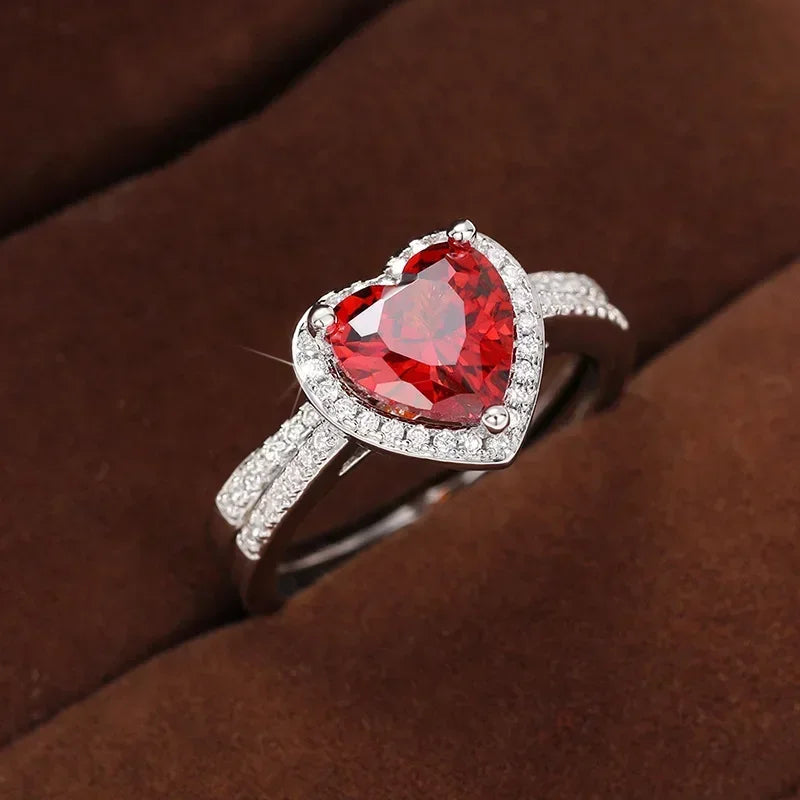 2025 European and American Red Cubic Zirconia Ring, Oval Geometric Fashion Temperament Elegant and Dazzling Jewelry Accessories