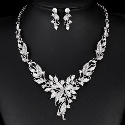 Zenat Luxury Crystal Necklace Earrings Set