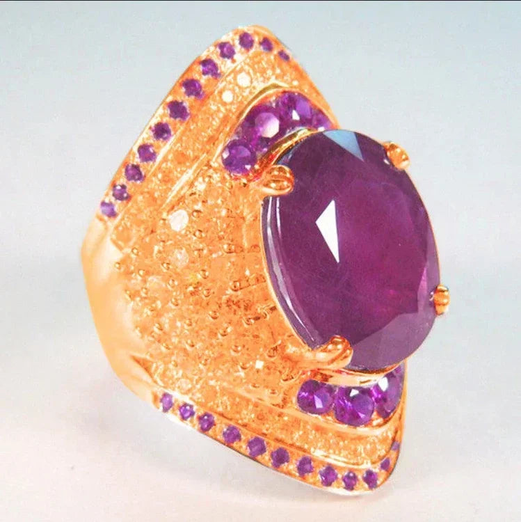 2025 European and American Red Cubic Zirconia Ring, Oval Geometric Fashion Temperament Elegant and Dazzling Jewelry Accessories