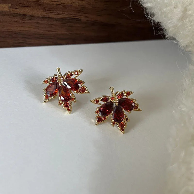 Red Gem Maple Leaf Stud Earrings for Women2023 New Fashion Light Luxury Earrings Retro Simple Crystal Earrings Jewelry Gift