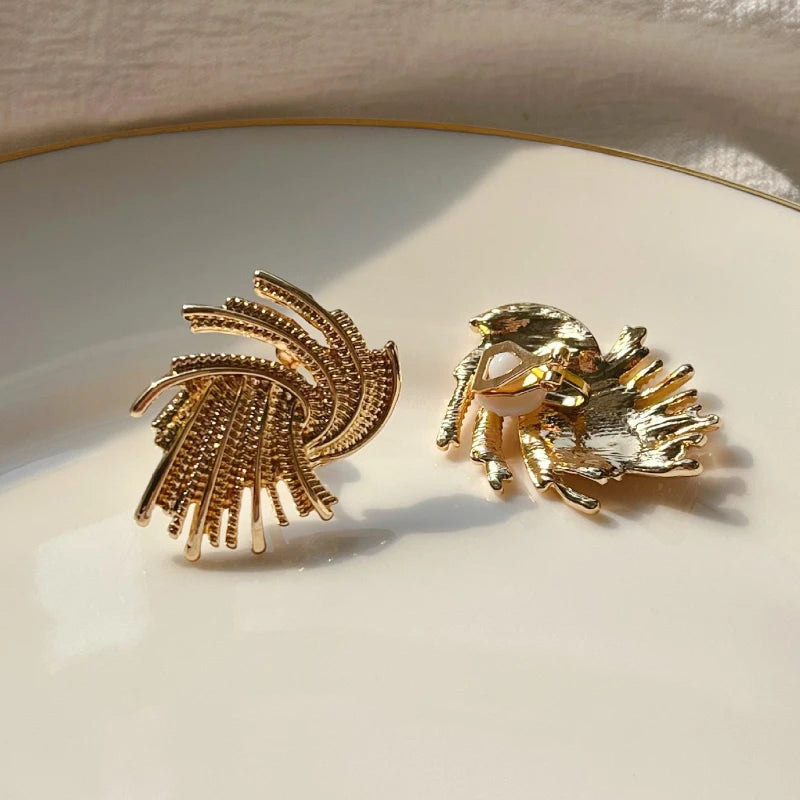 Golden Fashion Metallic Woven Stylish Clip on Earrings Temperament Irregular Geometric Ear Cuff Clips Non Pierced Ears Jewelry