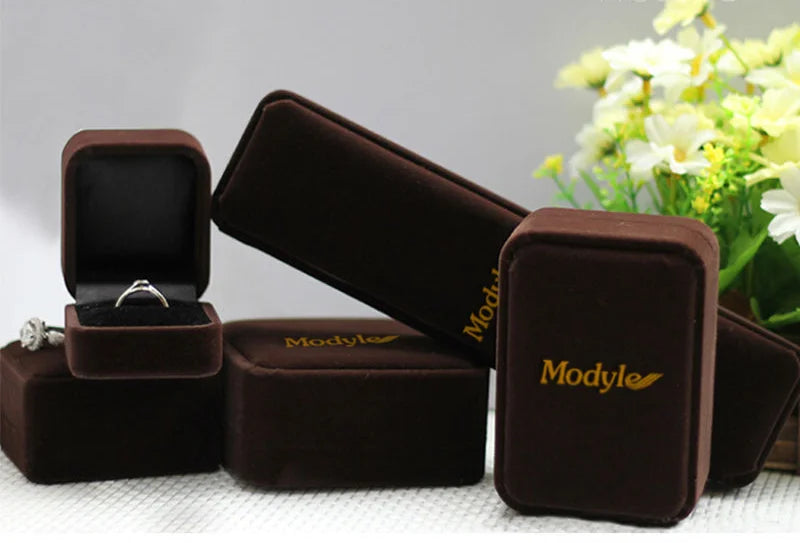 Fashion Ladies Large Oval Crystal Wedding Engagement Ring Inlaid Dove Egg Zircon Party Fashion Jewelry High Quality Jewelry