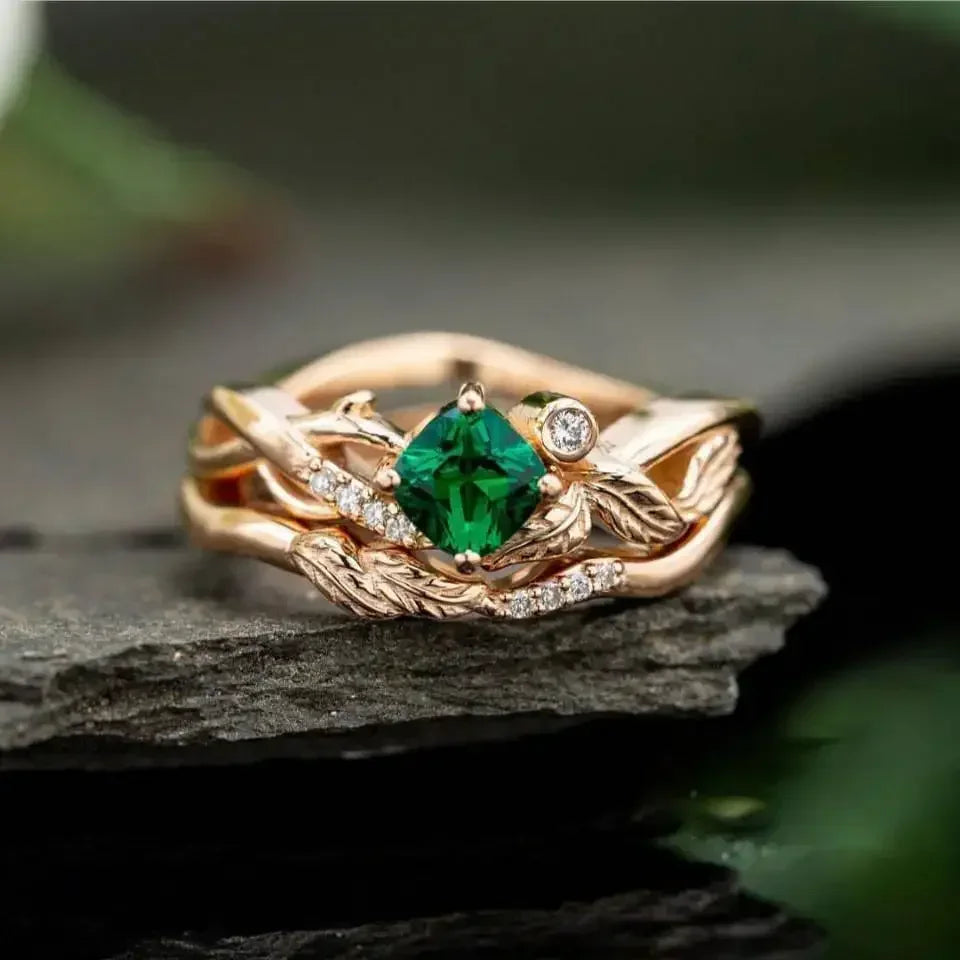 2025 New Luxury High End Party Women's Ring Bright Green Oval Crystal Noble  Retro Style Accessories Gorgeous Gift