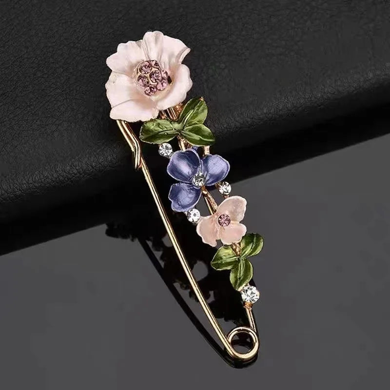 Sweet Flower Shape Lapel Pin Inlaid Shiny Rhinestones Brooches All-match Versatile Corsage Accessories