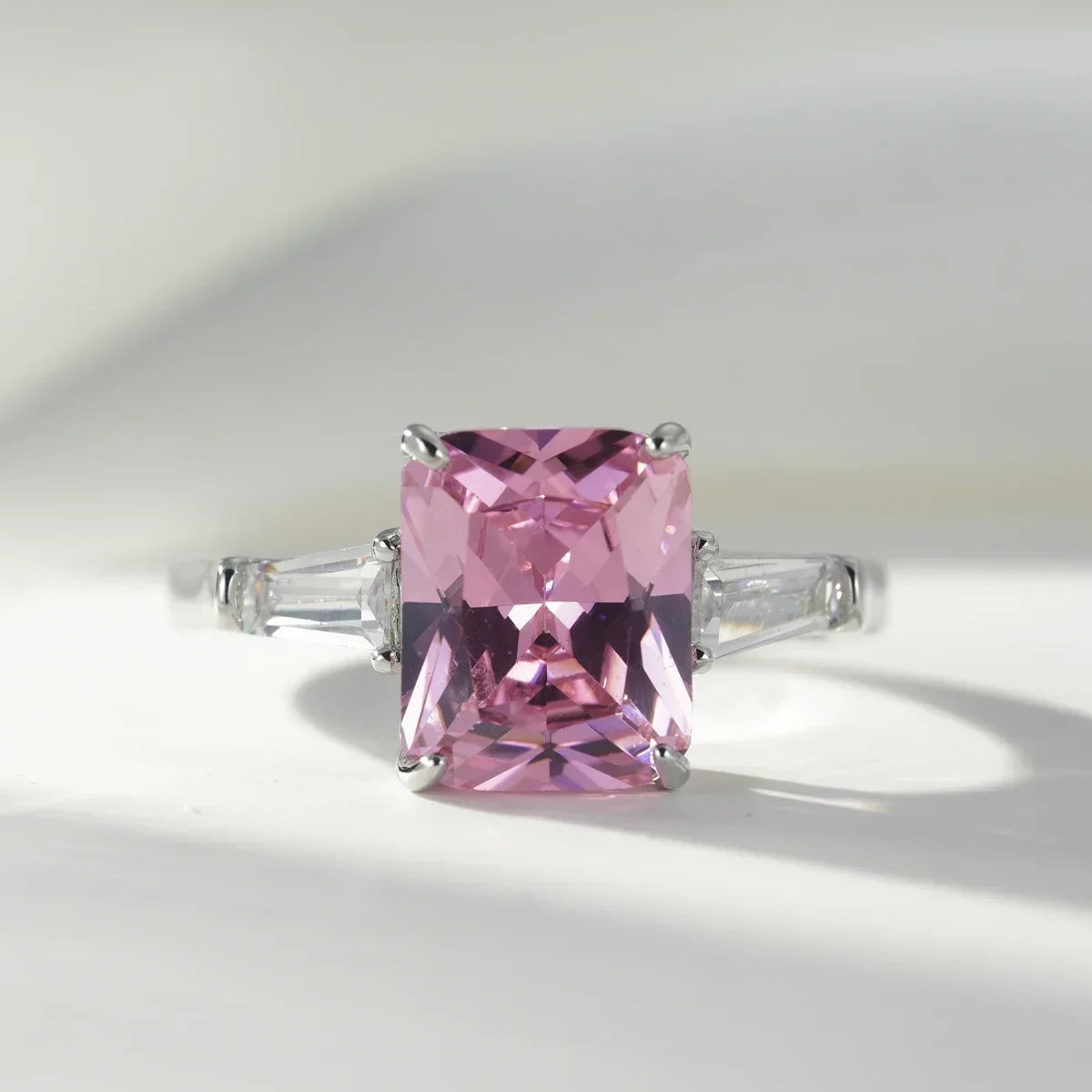 Luxury Fashion Pink Zirconia Engagement/wedding Rings for Women Trendy Sweet and Romantic Anniversary Jewelry Accessories