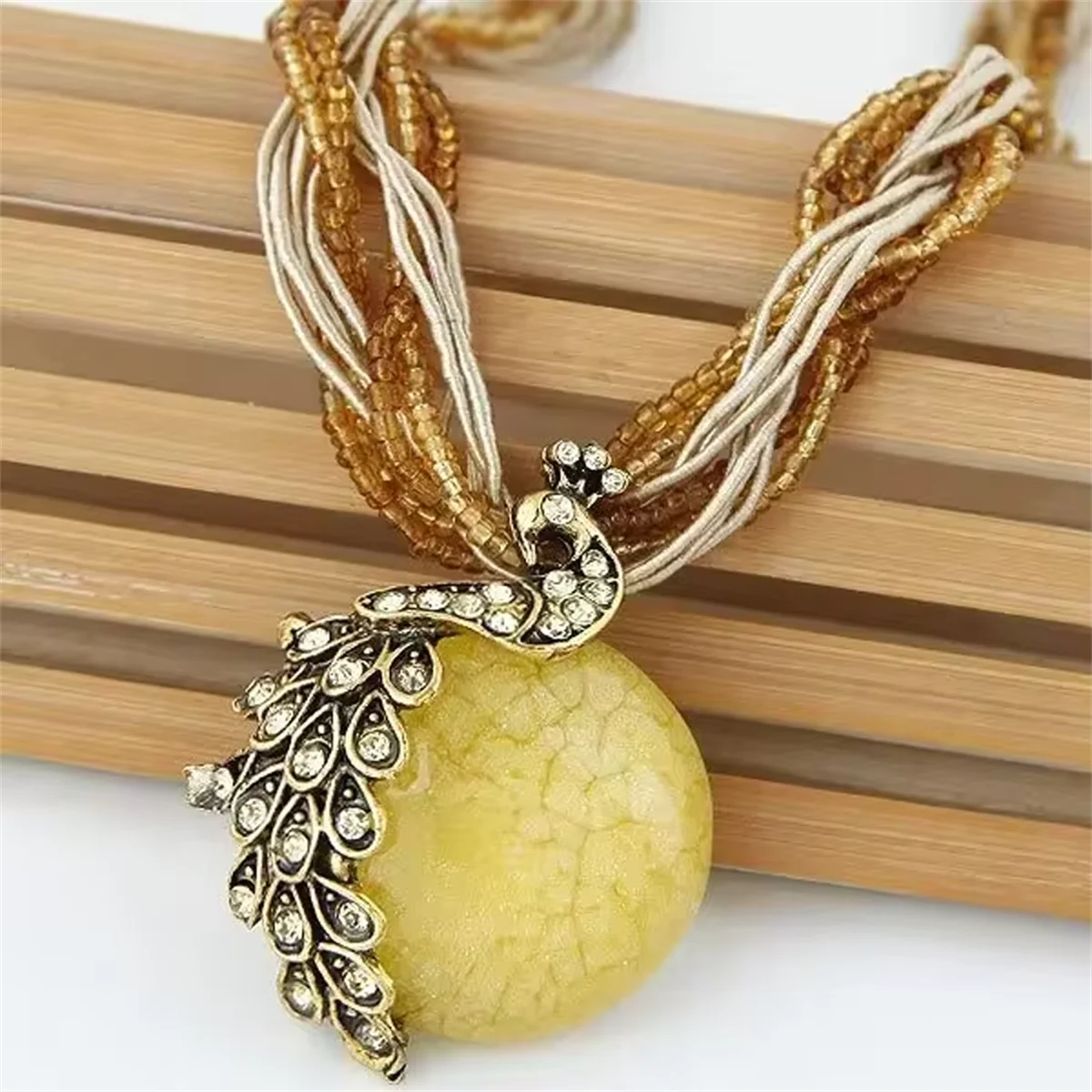 Elegant Vintage Peacock Fringed Tassel Pendant Necklace for Women's Sweaters Fashionable Bohemian Jewelry Accessory