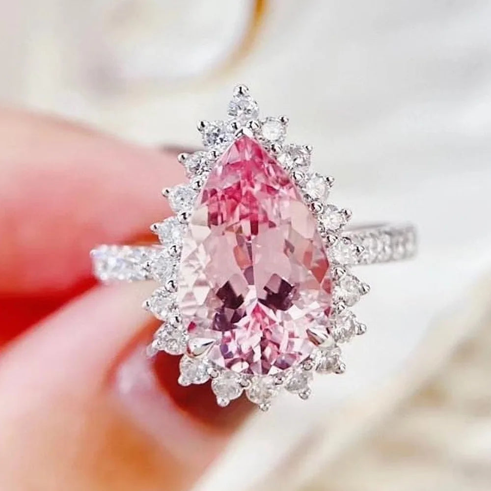Style Pink Sparkling Zircon Princess Square Engagement Ring for Ladies and Girlfriends Luxury Proposal  Gift Fashion Jewelry