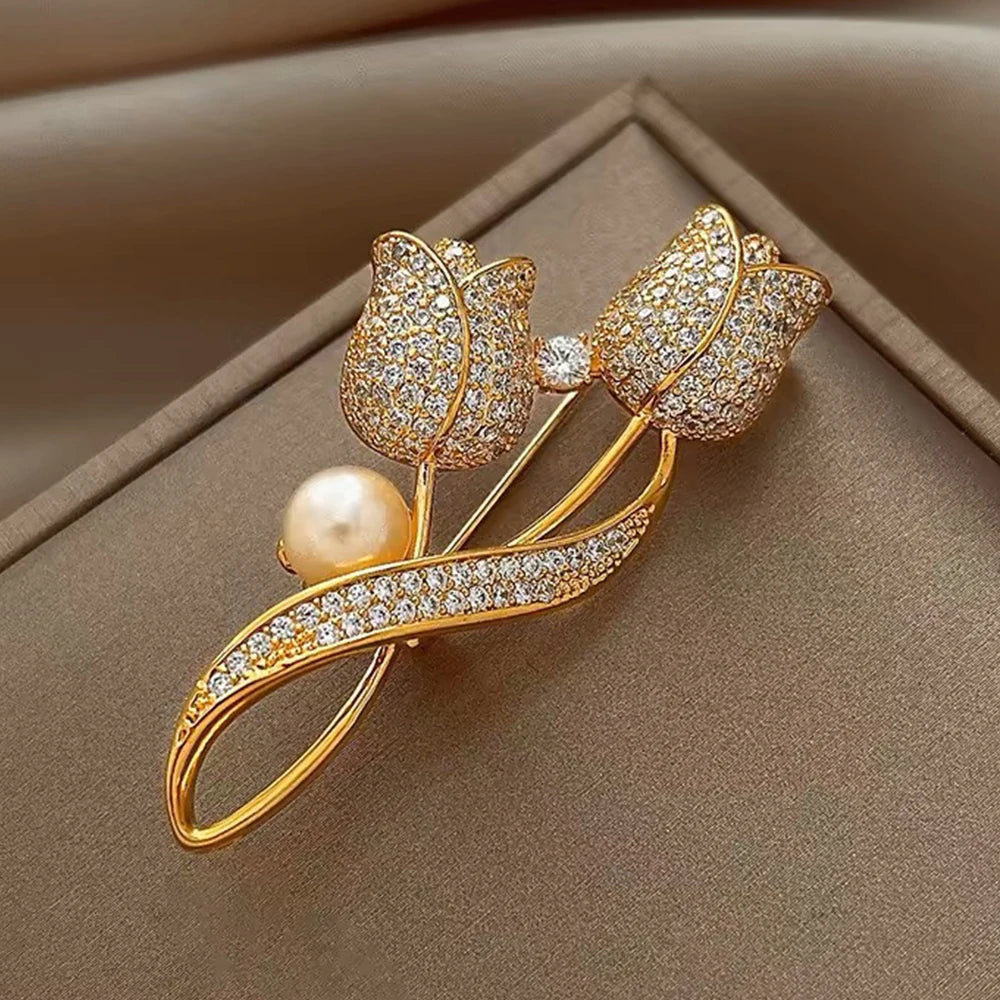 Sweet Flower Shape Lapel Pin Inlaid Shiny Rhinestones Brooches All-match Versatile Corsage Accessories