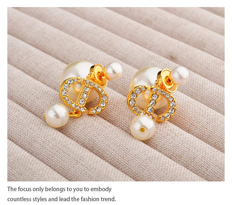 Elegant And Sweet Pearl Earrings Are Suitable For Women To Wear Fashionable Jewelry For Daily Travel, Parties And Banquets