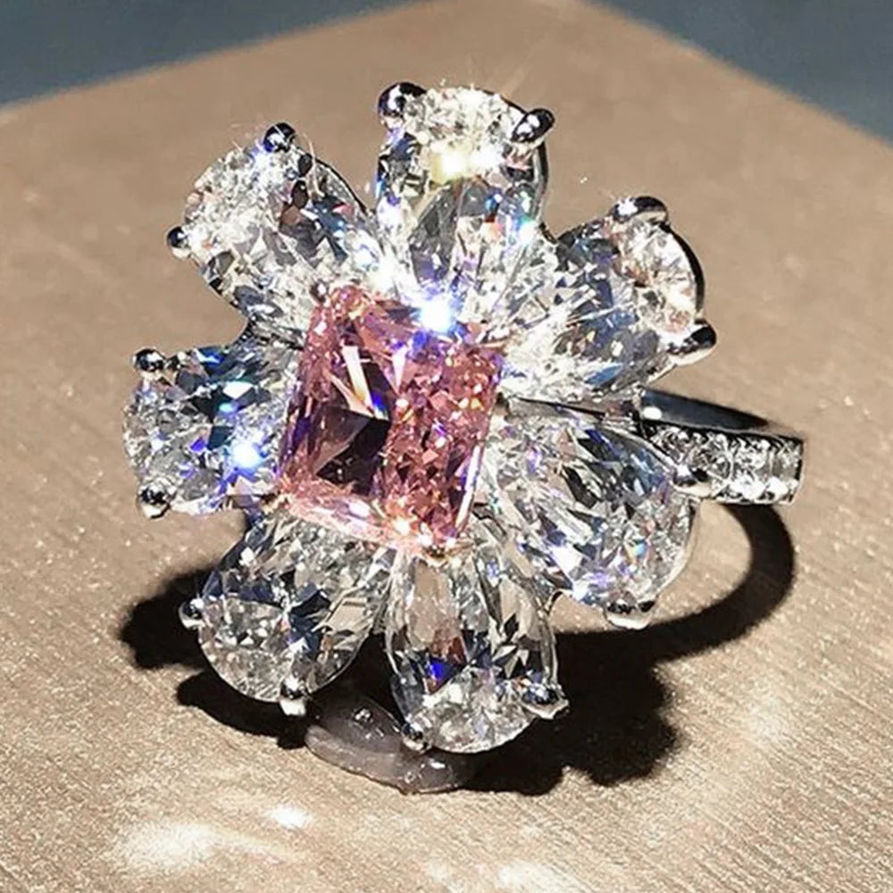 Style Pink Sparkling Zircon Princess Square Engagement Ring for Ladies and Girlfriends Luxury Proposal  Gift Fashion Jewelry