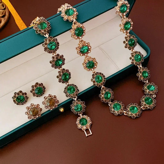 1/4 Pcs French Retro Rhinestones Choker Necklaces for Women Luxury Green Flower Ear Studs Elegant Snape Bracelet Jewelry Sets M