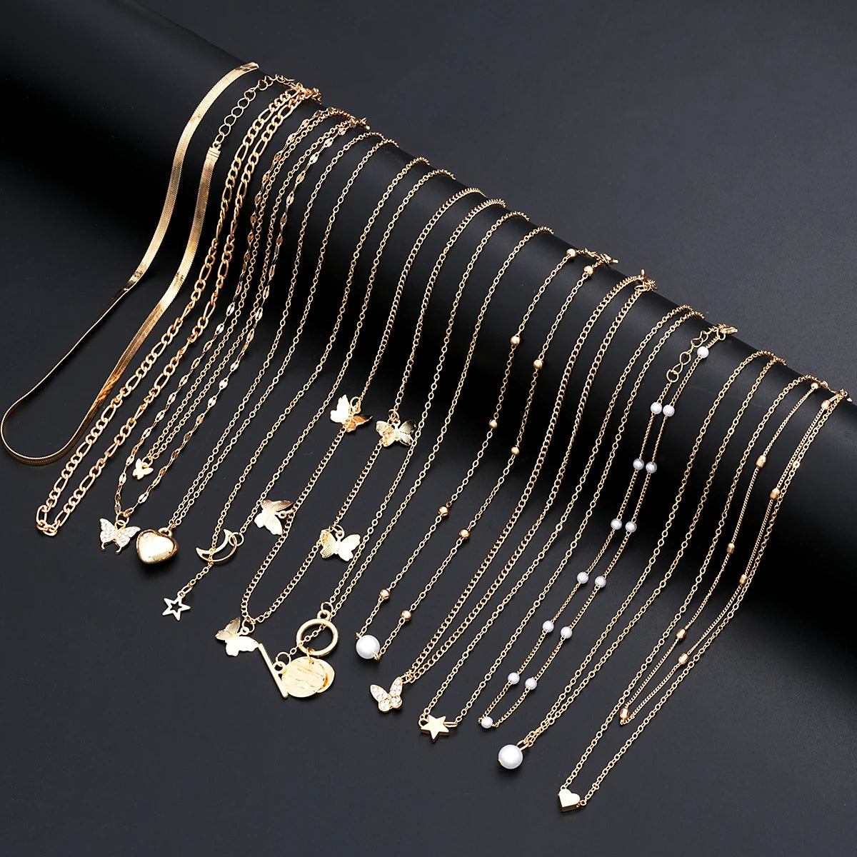 Simple Stackable Necklaces Set for Women Fashion Butterfly Heart Star Pearl Moon Pendant Necklaces Boho Jewelry Gifts 2025