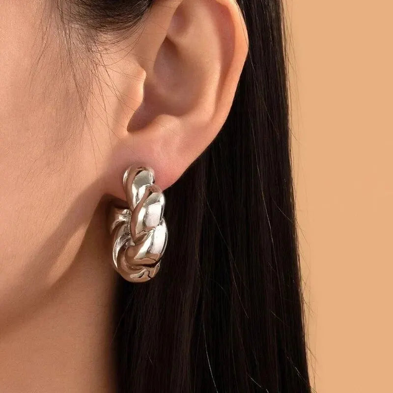 Gold Color Crystal Stone Hoop Earrings Twisted Metal Shape Silver Plating New Fashion Women Earrings Party Jewelry Birthday Gift