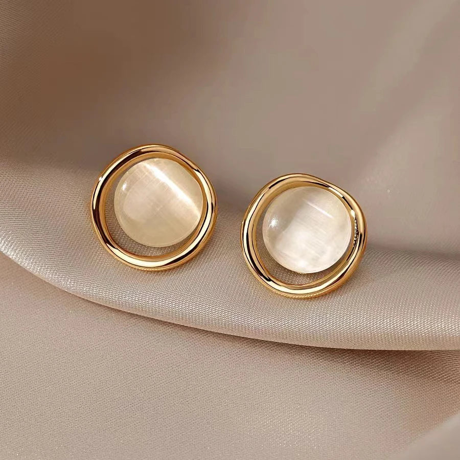 Korean Design Opal Round Stud Earring for Women Temperament Sweet Geometry Jewelry Wholesale Christmas Girlfriend Gift